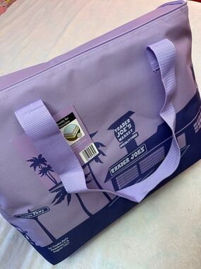 Trader Joe’s Insulated Grocery Bag Limited Edition 8 Gallon Purple Lavender